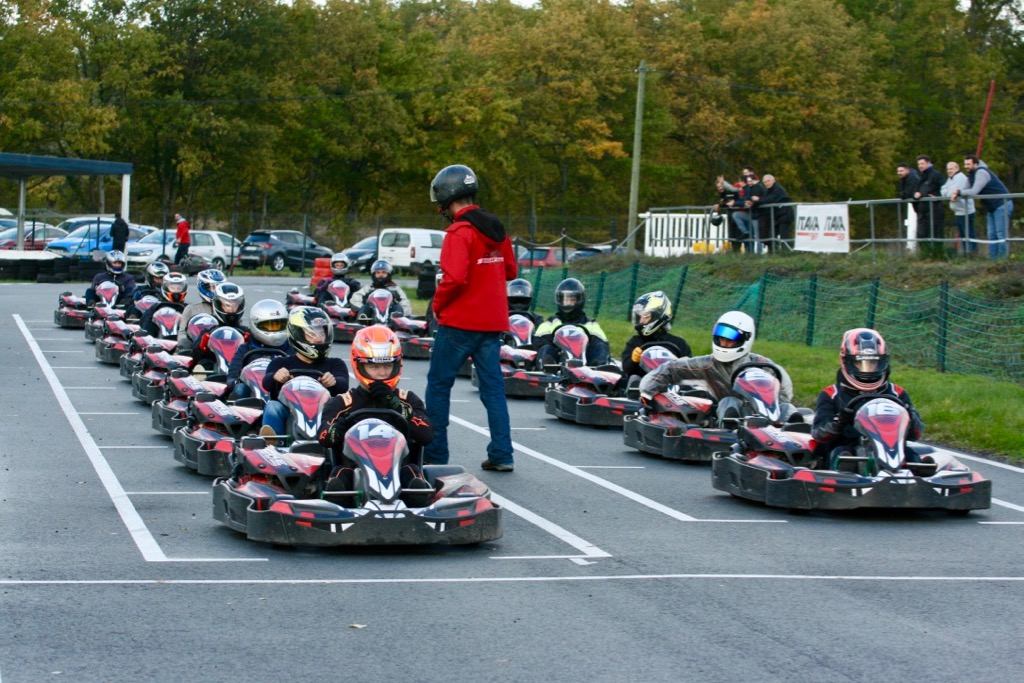 Bon cadeau 3 sessions de karting Enfant ou Adulte - CFG